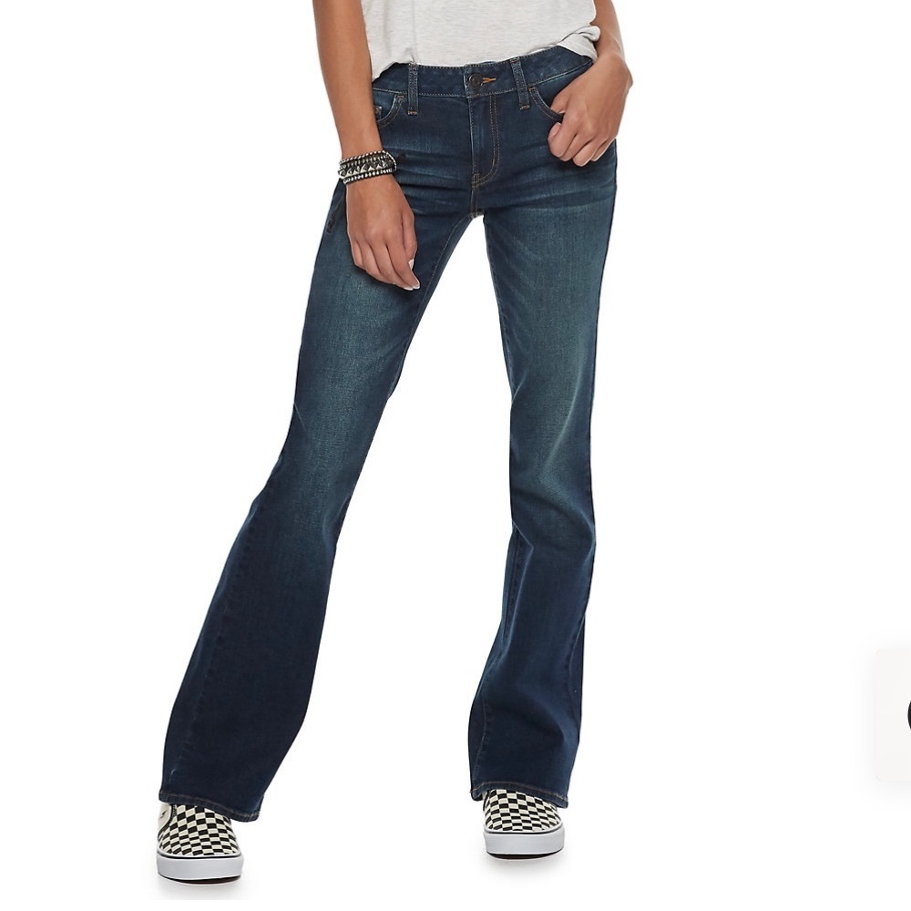 Low rise boot jeans. Size 7/28. Never worn, tags on
